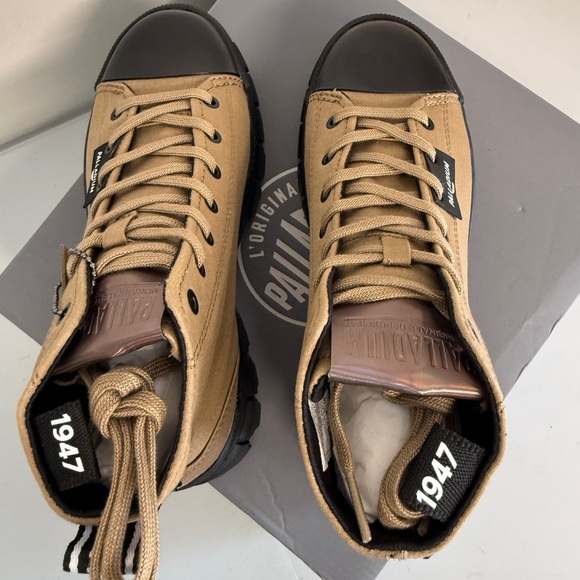 Womens Palladium Revolt Hi TX Platform Boot / Star White / 97242-116-M / Size 10 - Picture 5 of 7